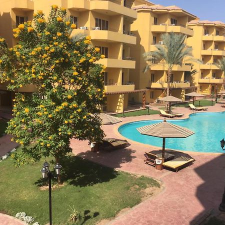 Pool View Apartment At British Resort - Unit 02 ฮูร์กาดา ภายนอก รูปภาพ