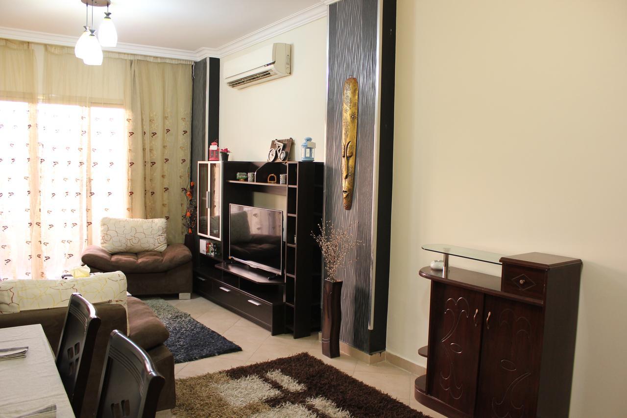 Pool View Apartment At British Resort - Unit 02 ฮูร์กาดา ภายนอก รูปภาพ