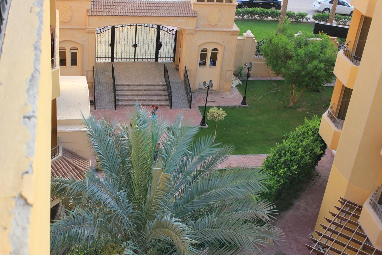 Pool View Apartment At British Resort - Unit 02 ฮูร์กาดา ภายนอก รูปภาพ